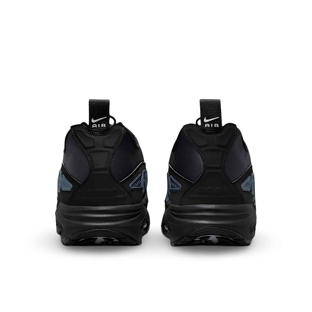 Nike Air Max Sunder in black and metallic silver.