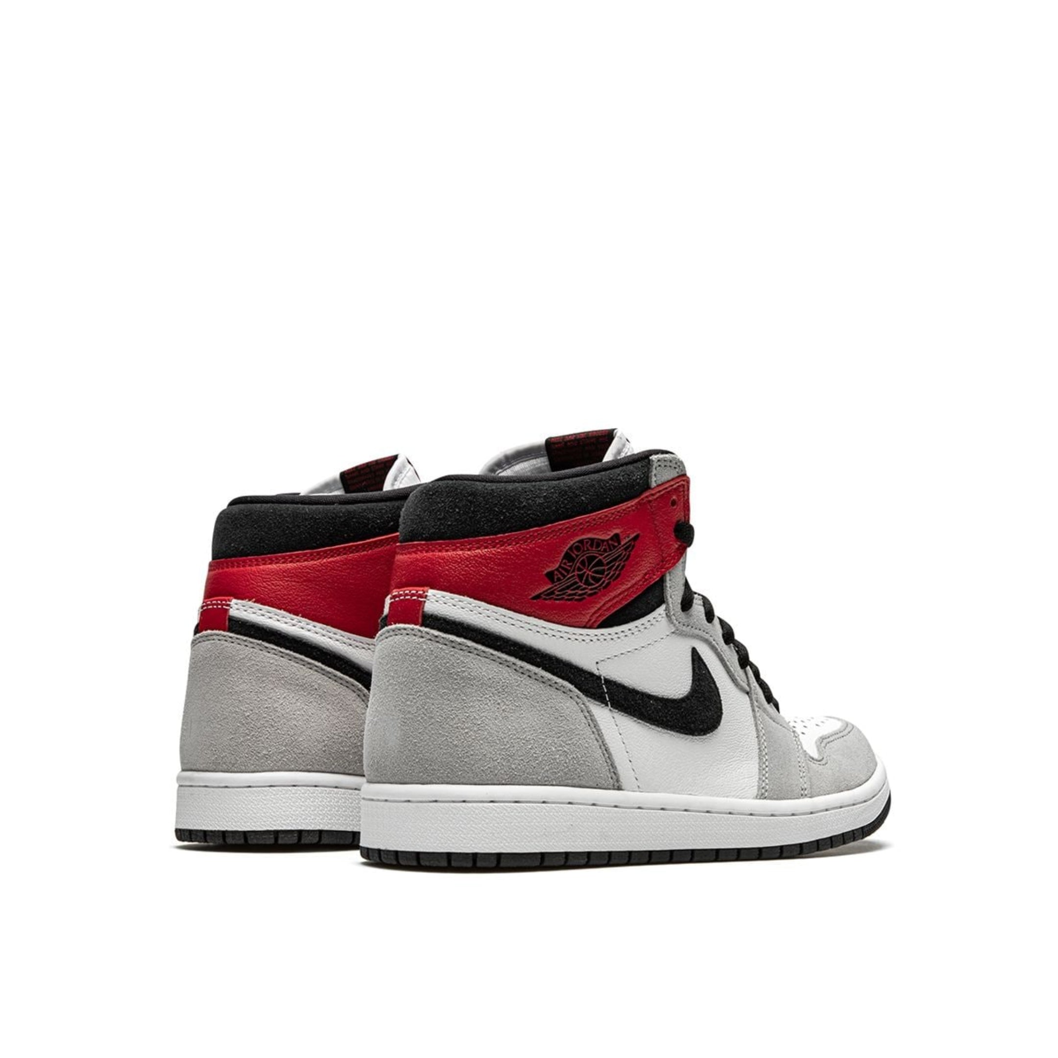 AIR JORDAN 1 RETRO HIGH OG "Light Smoke Grey"